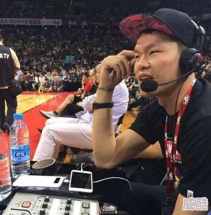 唐三抽查比比东不亦乐乎NBA，传闻两人私下互动频繁，疑似暗生情愫引发粉丝热议！